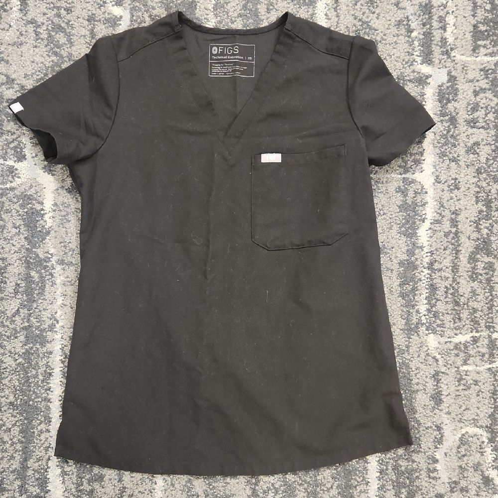 FIGS Black Scrub Top XS